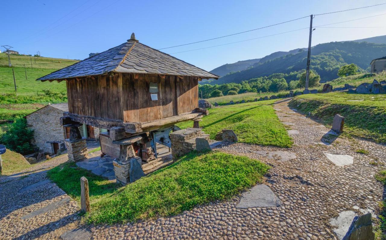 Apartamentos Rurales Casa Riveras Santa Eulalia de Oscos Zewnętrze zdjęcie