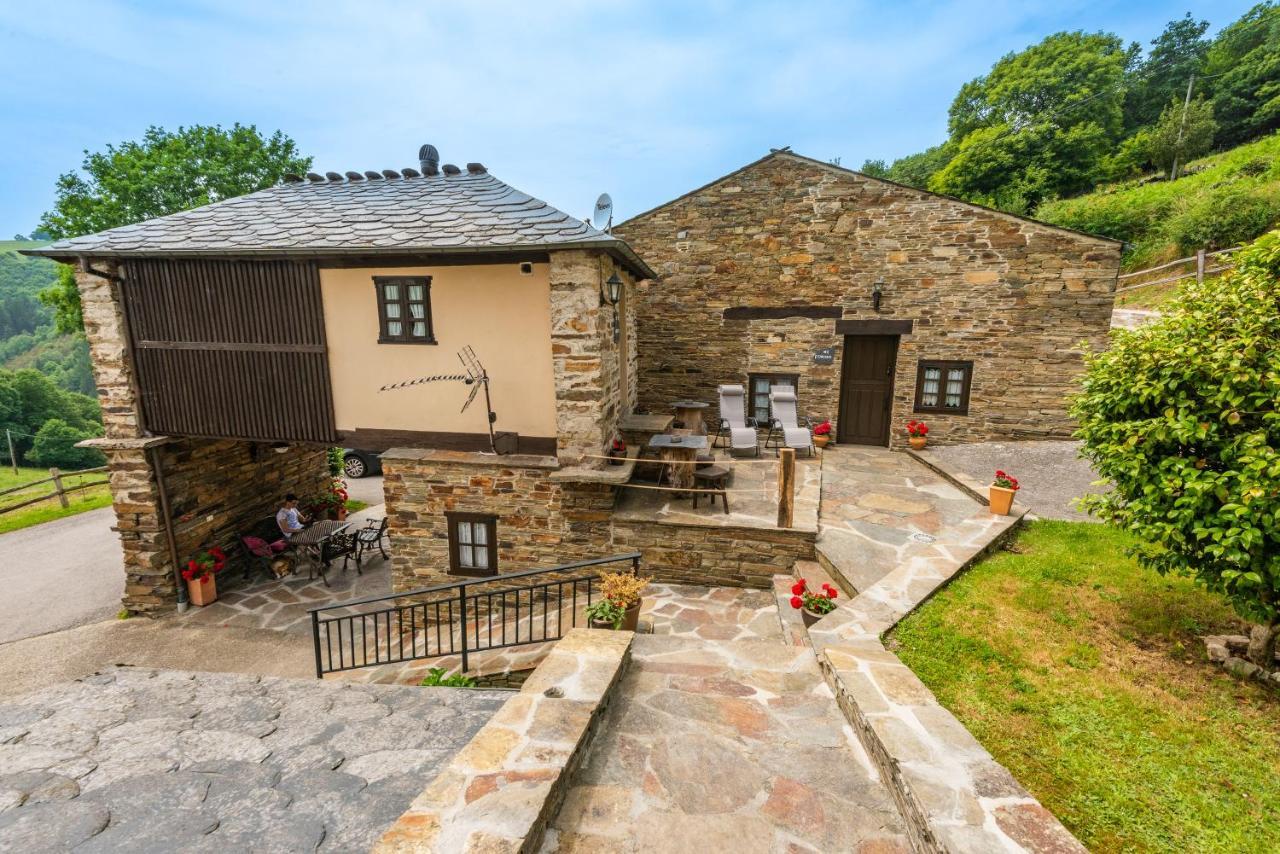 Apartamentos Rurales Casa Riveras Santa Eulalia de Oscos Zewnętrze zdjęcie