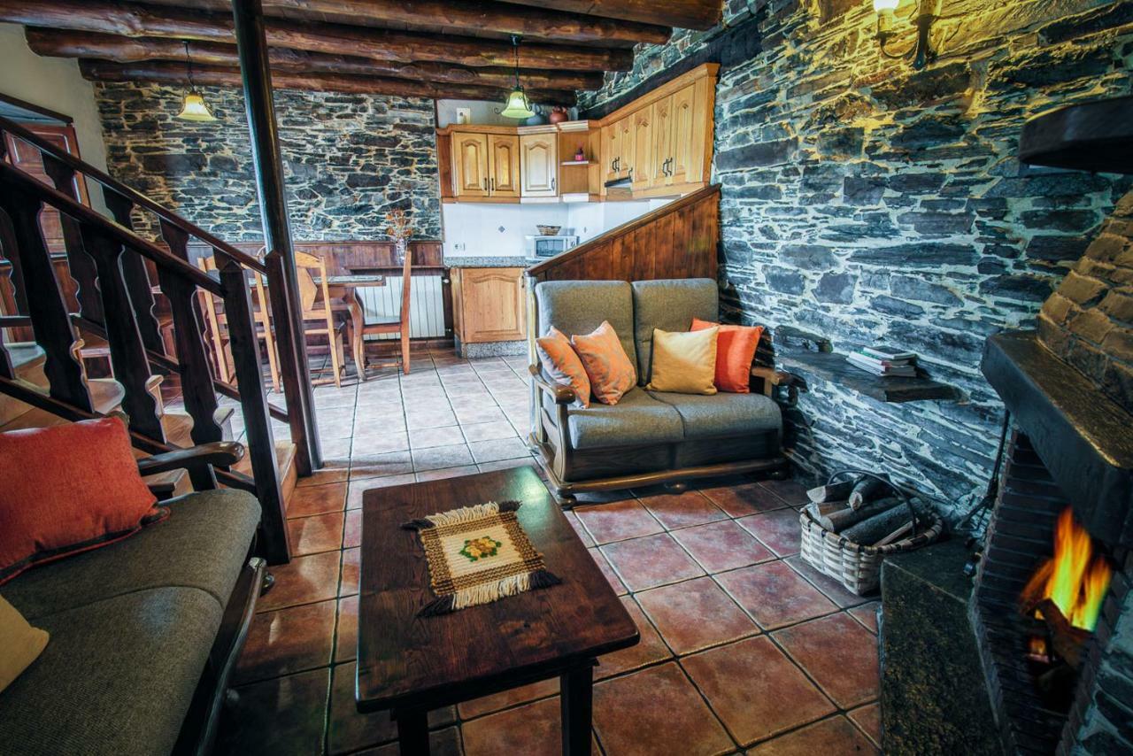 Apartamentos Rurales Casa Riveras Santa Eulalia de Oscos Zewnętrze zdjęcie