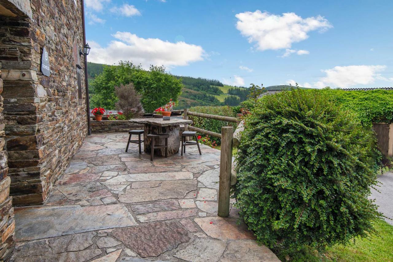 Apartamentos Rurales Casa Riveras Santa Eulalia de Oscos Zewnętrze zdjęcie