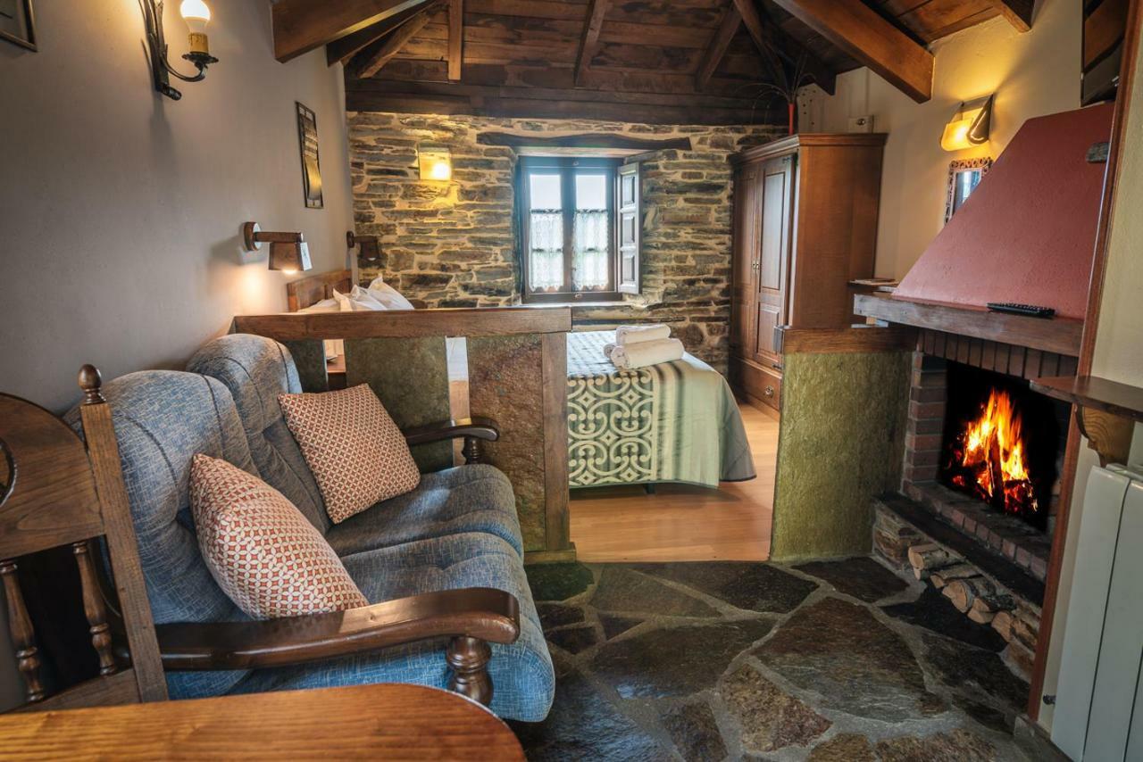 Apartamentos Rurales Casa Riveras Santa Eulalia de Oscos Zewnętrze zdjęcie